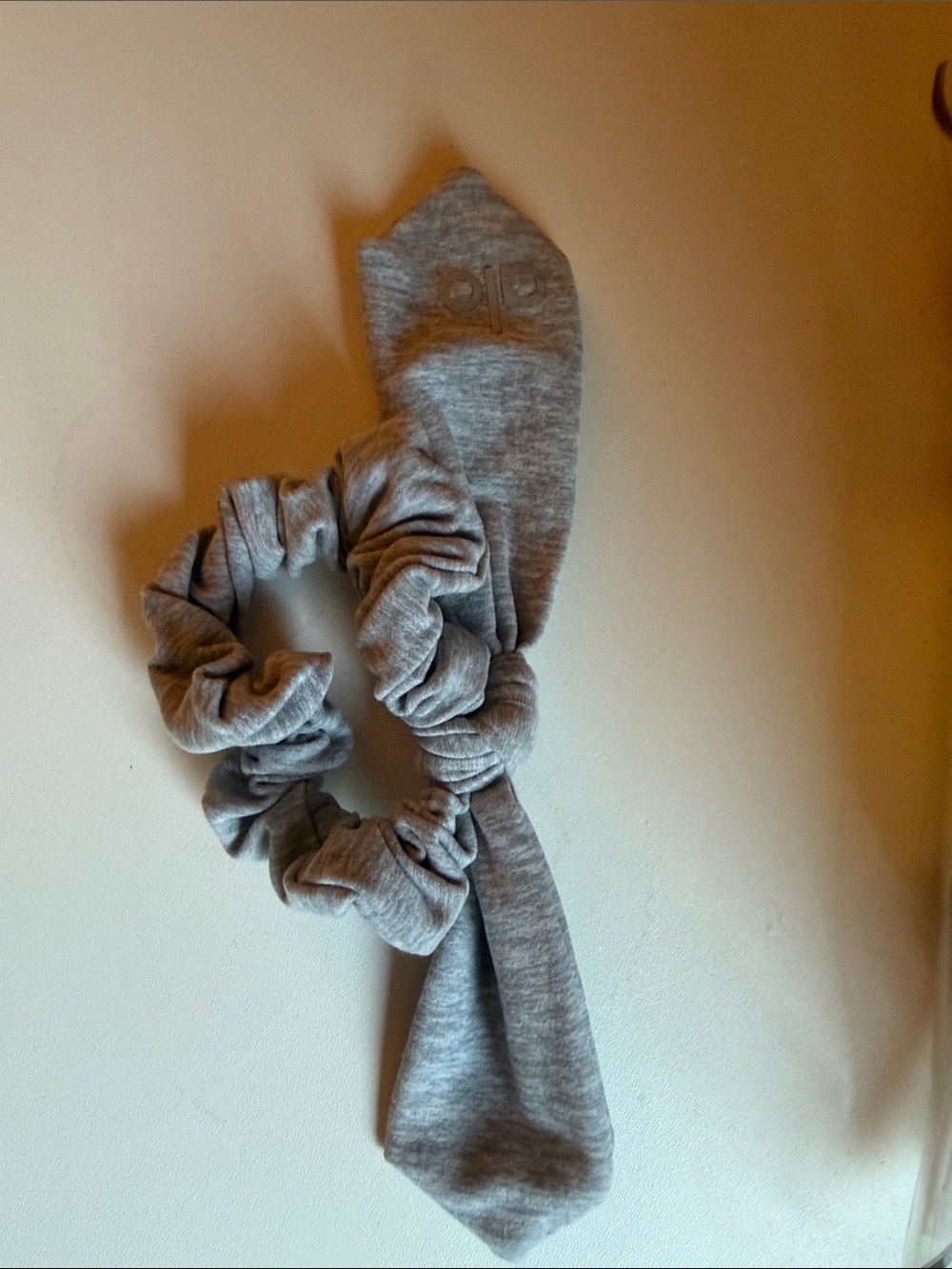 ALO Gray Hair Scrunchie Scarf for Women - Neutral Gray Accessory